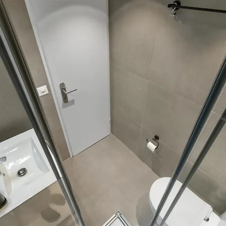 Renove Au Centre De 아파트 *